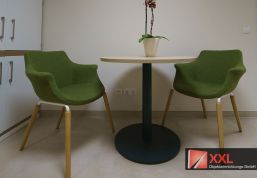 Bestuhlung passend zum ganzheitlichen Design-Konzept.