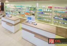 Innensicht der Kreuz Apotheke Löbejüne 2