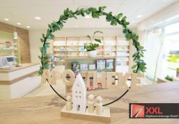 Liebe für Details in allen Elementes der Apothekeneinrichtung