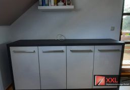 Zum Kleiderschrank passendes Kommode für ein harmonisches Gesamtbild